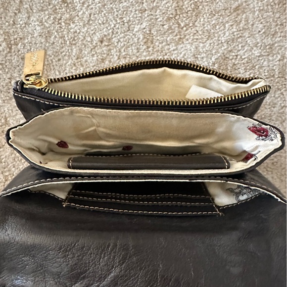 ROUGH ROSES WALLET &/OR CLUTCH NEVER USED. SOFT BLACK LEATHER W GOLD HARDWARE - Picture 6 of 11